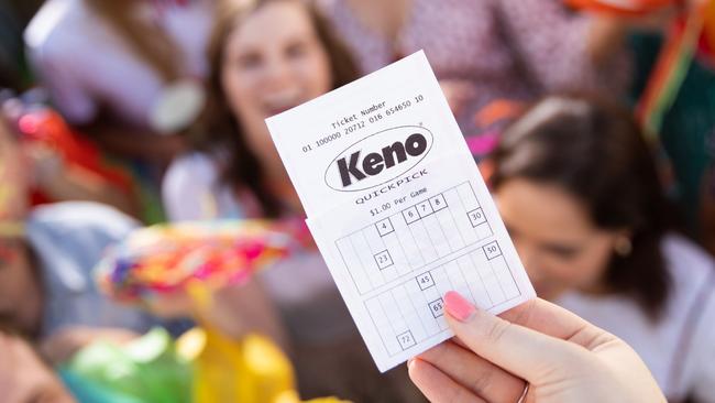 A Wilsonton Hotel patron won $90,000 on Keno.