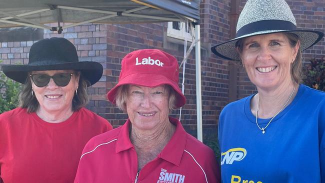 Election volunteers Debbie Findlay, Cheryl Durron, and Lyndal Watson at the Electra St polling booth.