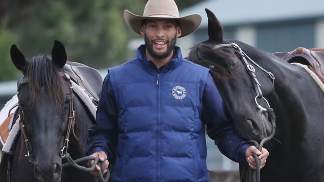 Josh Gibson talks West Indian cricket team, Hawthorn and horses