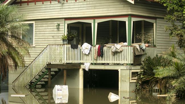 Residents and workers of Lismore clean up the damage to households and businesses. 2 March 2022&#130;Â©MEDIA-MODE.COM