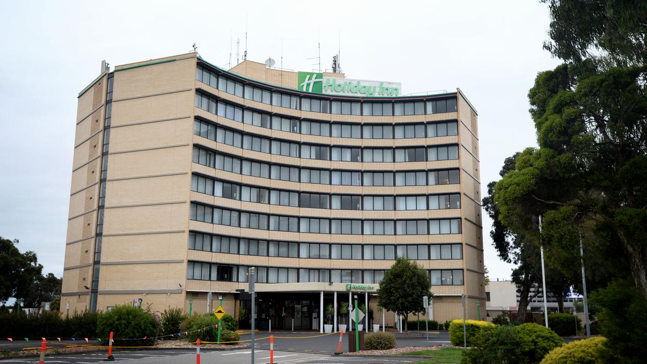 The Melbourne Airport Holiday Inn where a quarantine worker has tested positive to coronavirus. Picture: NCA NewsWire / Andrew Henshaw