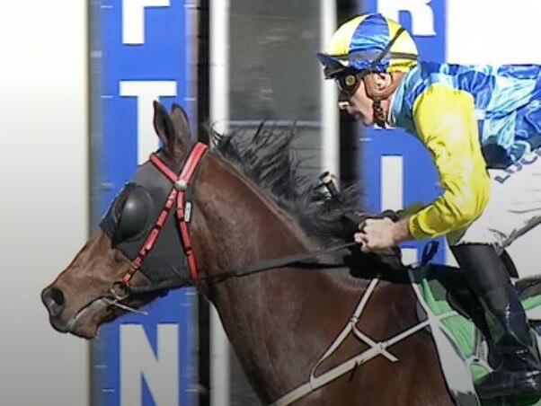 Ben Looker finishes well ahead of the pack on Tony Newing-trained Gogh Fox in race 3 of South Grafton Cup Day at the 2020 July Racing Carnival.