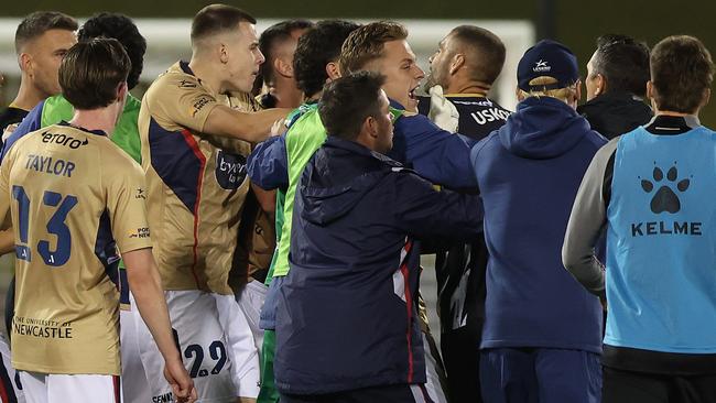 SYDNEY, AUSTRALIA - OCTOBER 25: Players scuffle at the end of the round two A-League Men match between Macarthur FC and Newcastle Jets at Campbelltown Stadium, on October 25, 2024, in Sydney, Australia. (Photo by Mark Metcalfe/Getty Images)