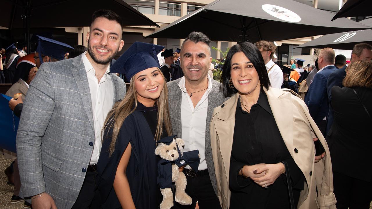 05-10-2023 Deakin Graduation Masters of Architecture. Dean Katsimardos, Anastasia Horomidis, Mike Horomidis and Vallecia Horomidis