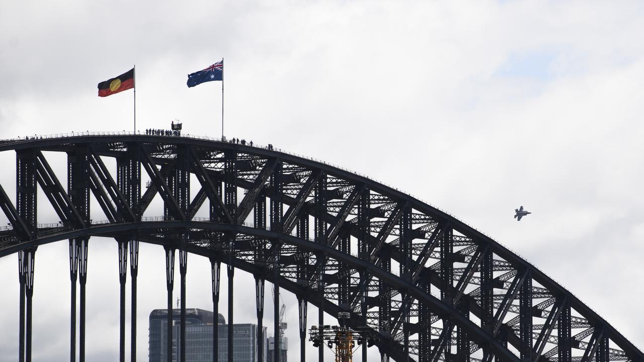 Indigenous flag to be flown permanently atop Sydney Harbour Bridge ...