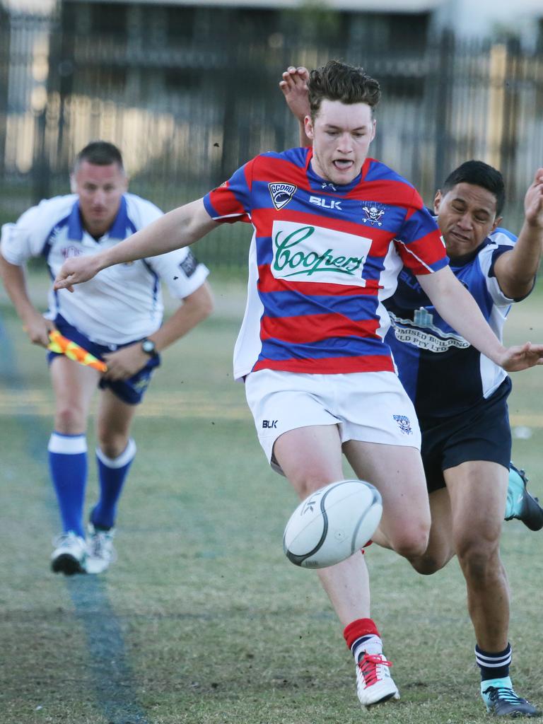 Bond Pirates Tom Sly sprints down the touchline. Picture: Glenn Hampson