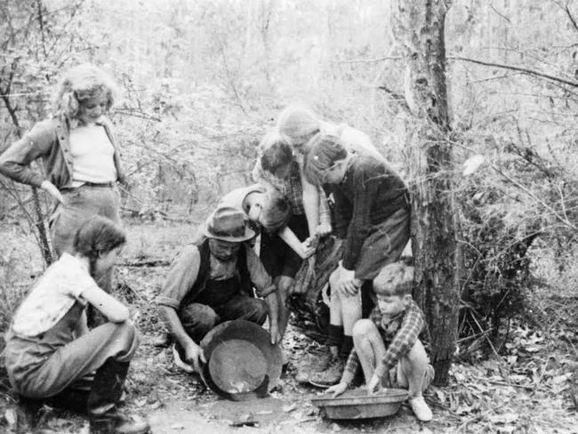 panning for gold at the Koornong School, Warrandyte.