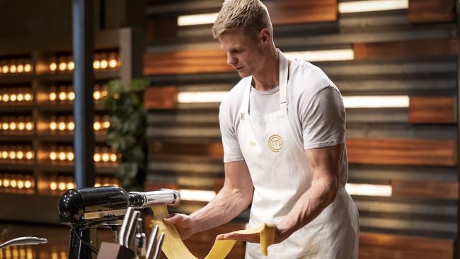 Nick Riewoldt battling it out for the title. Picture: Ten