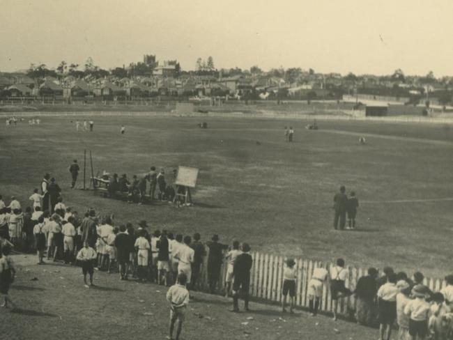 FOR SATURDAY HISTORY PAGEAUGUST 28, 2020Historical shot of Henson ParkSupplied Inner West Council