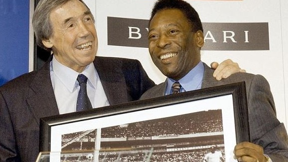 Gordon Banks and Pele reminisce over the goalkeeper's great save in 1970.