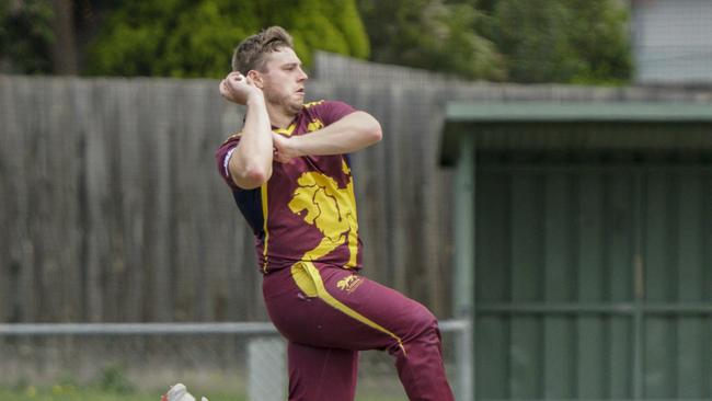 Nicholas Fletcher bowling for Fitzroy Doncaster. Picture: Valeriu Campan