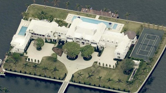 Michael Dorrell has paid $US150m for Palm Beach’s Tarpon Island. Picture: Eagleview