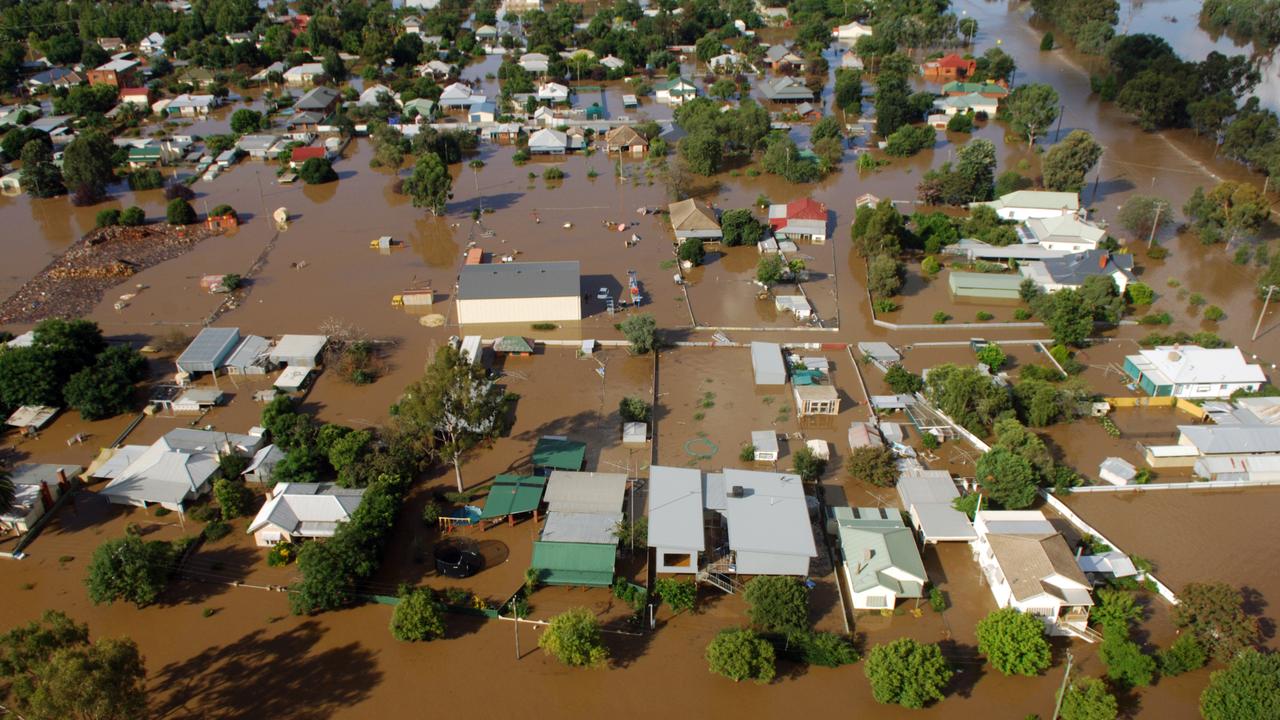 North Wagga residents demand flood protection in bid for survival ...