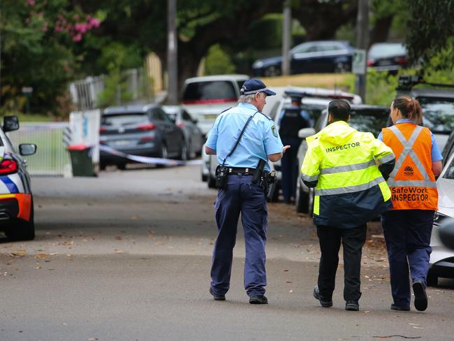 SYDNEY, AUSTRALIA : Newswire Photos - JANUARY 08 2025; Police and Emergency services are at a house on Auld street in Eastwood after a man died in a workplace accident this morning. At approximately 850am, Emergency services arrived to find a man trapped under a tank and despite the efforts of paramedics the man died at the scene. Picture: Newswire/ Gaye Gerard