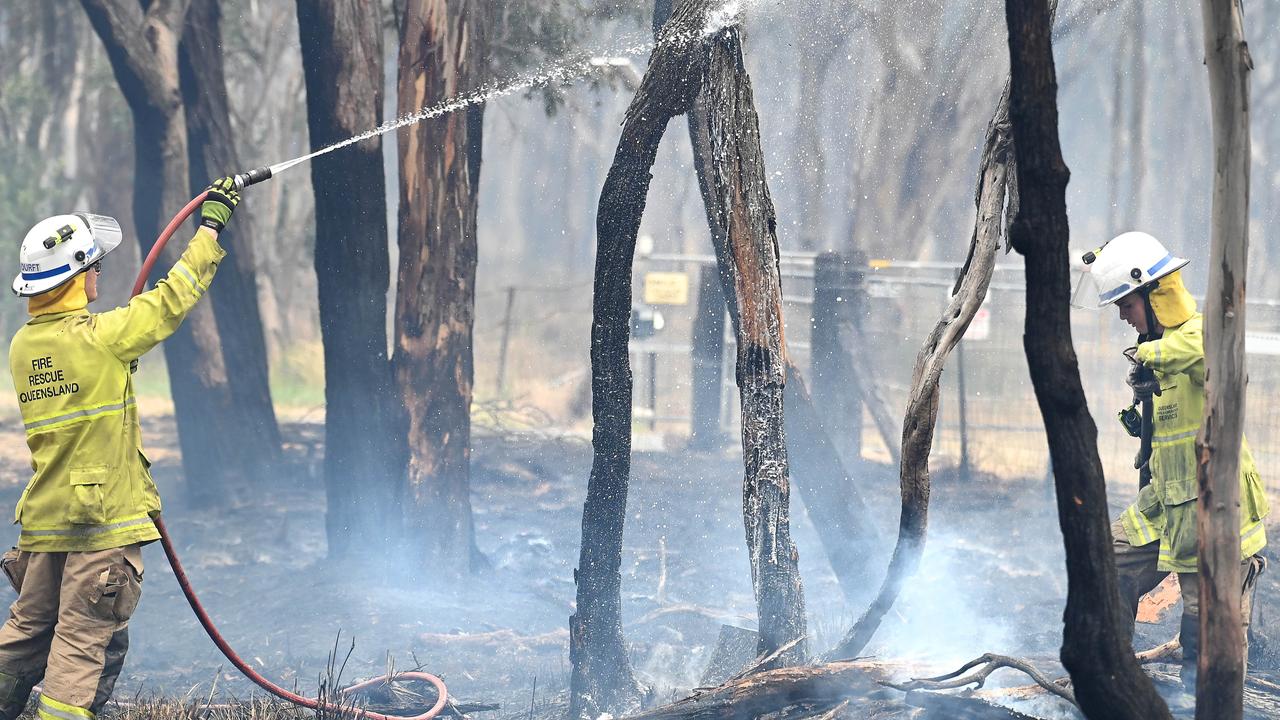 Bushfires burning through the Southern Downs regional area near the Queensland to NSW border. Picture: NCA NewsWIRE / John Gass