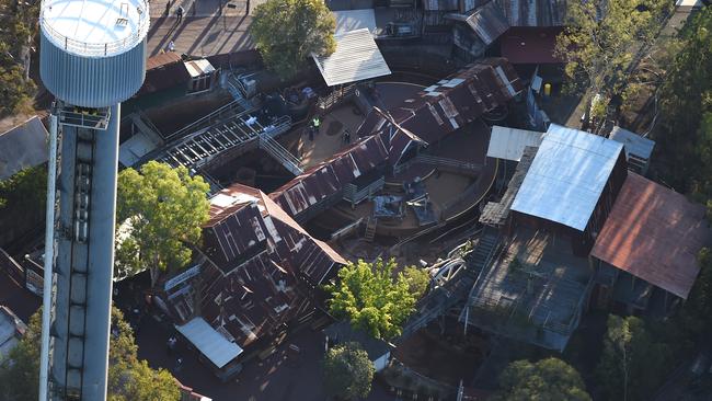 Queensland Emergency service personnel are seen at amusement theme park Dreamworld on the day of the disaster. Picture: AAP Image/Dan Peled