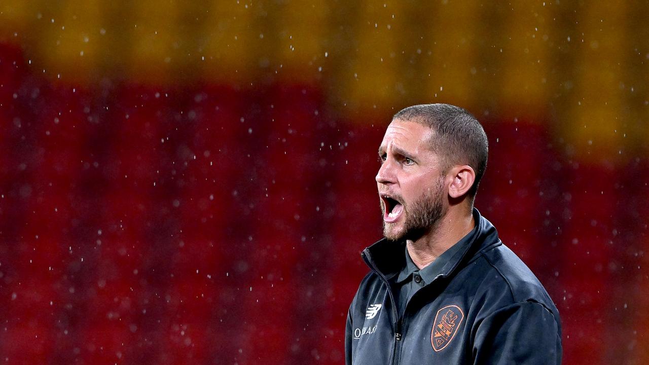 Brisbane Roar coach Ben Cahn is calling for a ‘braver’ performance from his team. Picture: Bradley Kanaris/Getty Images