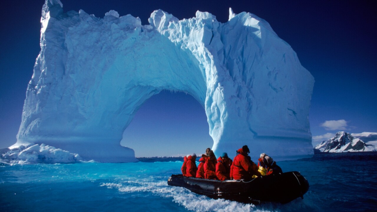 Antarctic expeditioners testing new medical technology to help astronauts