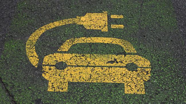 ADELAIDE, AUSTRALIA - NewsWire Photos October 20, 2022: Generic photos of electric cars and charging stations. Charging station on Hindmarsh Square.Debate over repeal of electric vehicle levy to continue/ conclude in SA lower house. The tax forces electric vehicle owners to pay a 2.5 cent per kilometre mileage charge on zero-emission vehicles in lieu of the fuel excise not being paid. Axing the tax was an election promise of LaborÃs Peter Malinauskas. Picture: NCA NewsWire / Naomi Jellicoe