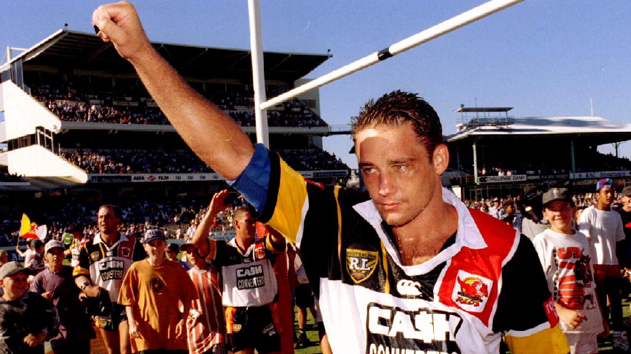 Western Reds player Mark Geyer acknowledges crowd support after beating St George in the 1995 Winfield Cup