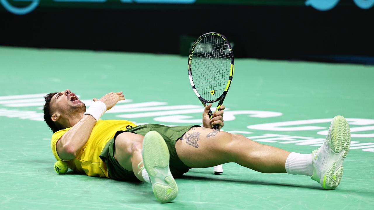 Thanasi Kokkinakis fell to the floor. Photo by Matt McNulty/Getty Images for ITF.