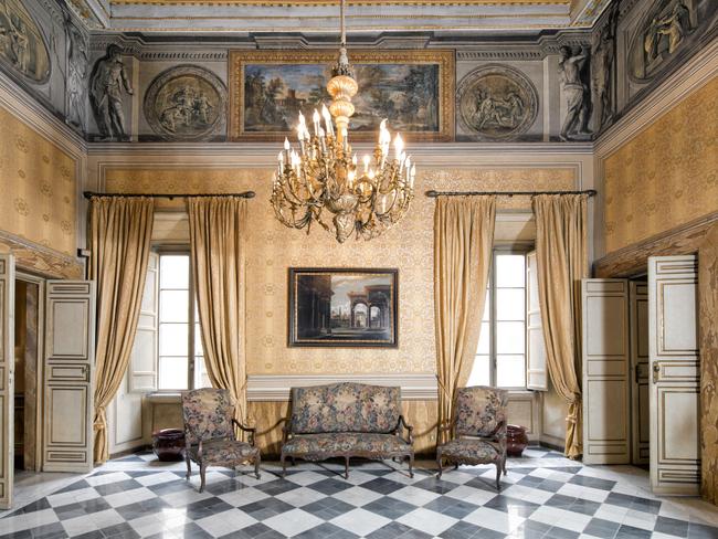 Inside the entrance hall of the Residenza Ruspoli Bonaparte.