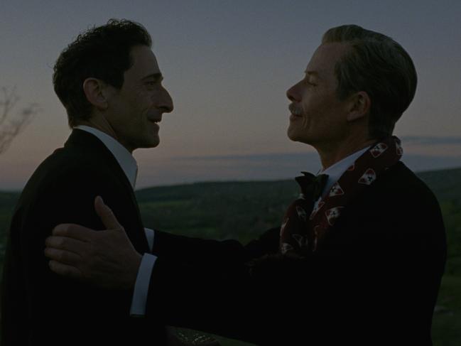 Adrien Brody and Guy Pearce play polar opposites.