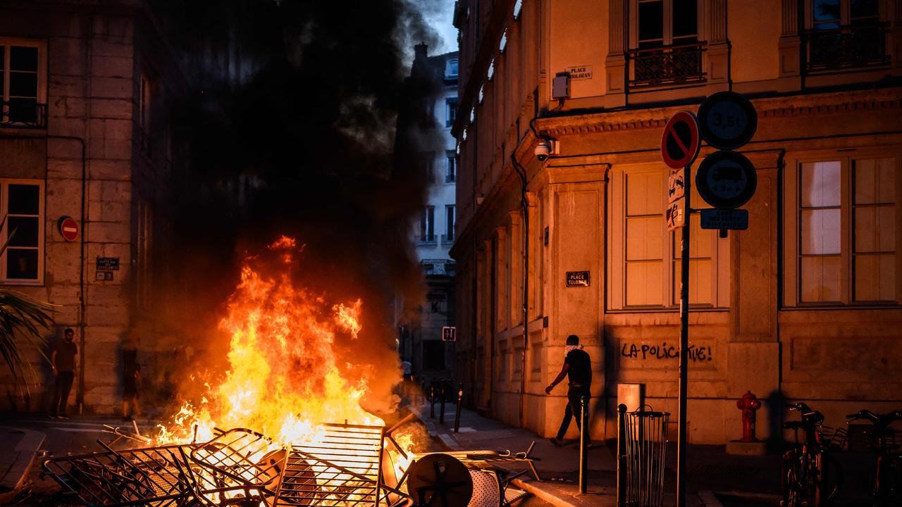 more-than-1-300-arrests-in-france-during-riots-after-police-killing