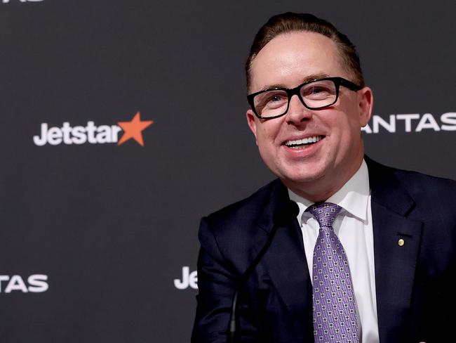 SYDNEY, AUSTRALIA - NewsWire photos DECEMBER 16, 2021: Market update with Qantas Group Chief Executive Officer Alan Joyce and Chief Financial Officer Vanessa Hudson at Qantas Head Office in Sydney. Picture: NCA NewsWire / Dylan Coker