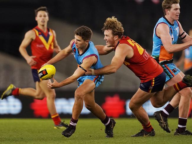 Will GOULD of South Australia tackles Connor BUDARICK of the Allies during the AFL Under 18 Championships match between South Australia and the Allies at Marvel Stadium on July 03, 2019 in Melbourne, Australia. (Photo by Michael Dodge/AFL Photos via Getty Images)