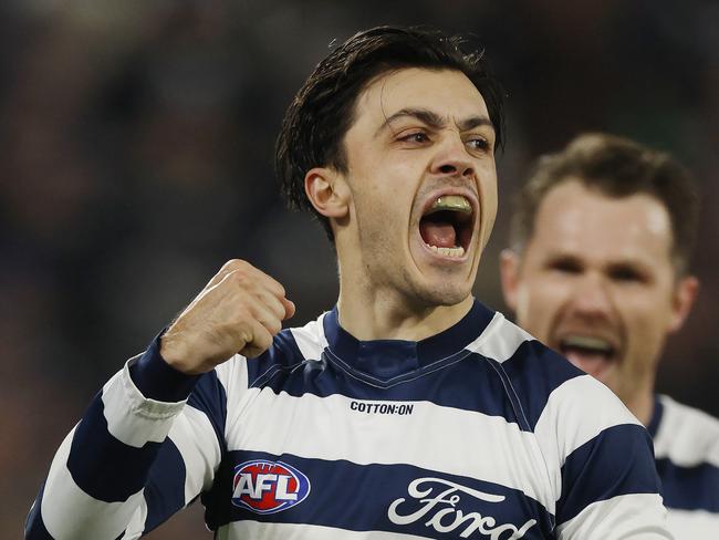 NCA . MELBOURNE, AUSTRALIAÃ July 6 , 2024.  AFL  Round 17. Geelong vs Hawthorn at GMHBA Stadium, Geelong.   Brad Close of the Cats celebrates a 3rd quarter goal     . Pic: Michael Klein