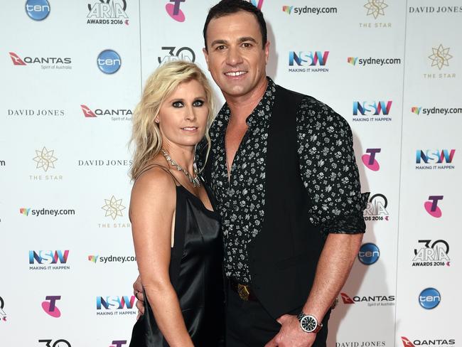 Shannon Noll and wife Rochelle at last year’s ARIA Awards. Picture: AAP Image/Dan Himbrechts