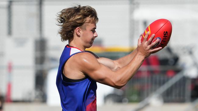 ‘So clean’: hype builds for Doggies’ draftee as key ruck back in action