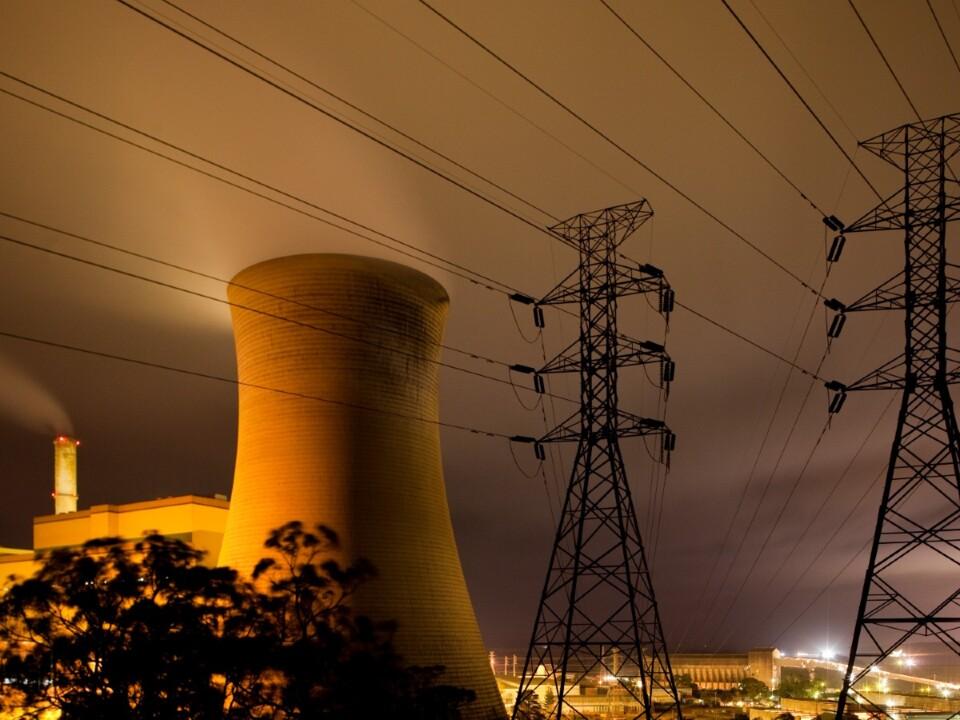 Labor strikes deal with energy giants to keep Australia’s lights on 