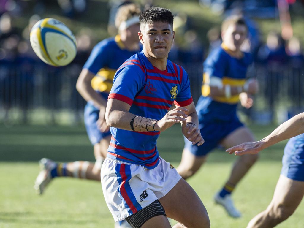 Jaycriyzel Patelesio-Faamausili passes for Downlands.