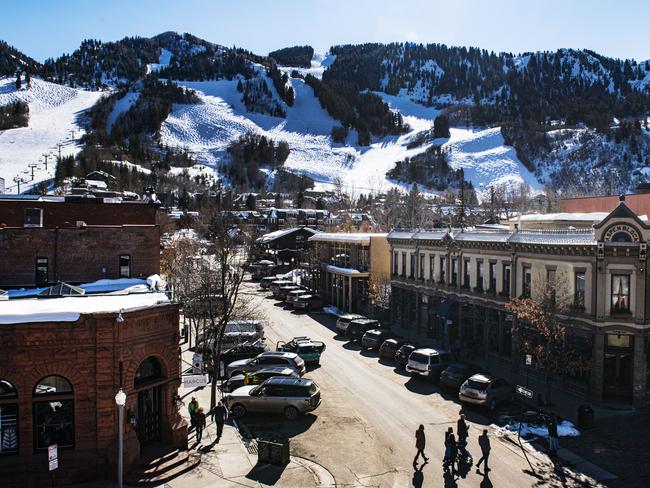 The sun shines down on Aspen, Colo., on a bluebird day on Wednesday, March 4, 2020. The weather is projected to stay in the upper 40 degrees through Saturday of this week. (Kelsey Brunner/The Aspen Times via AP)