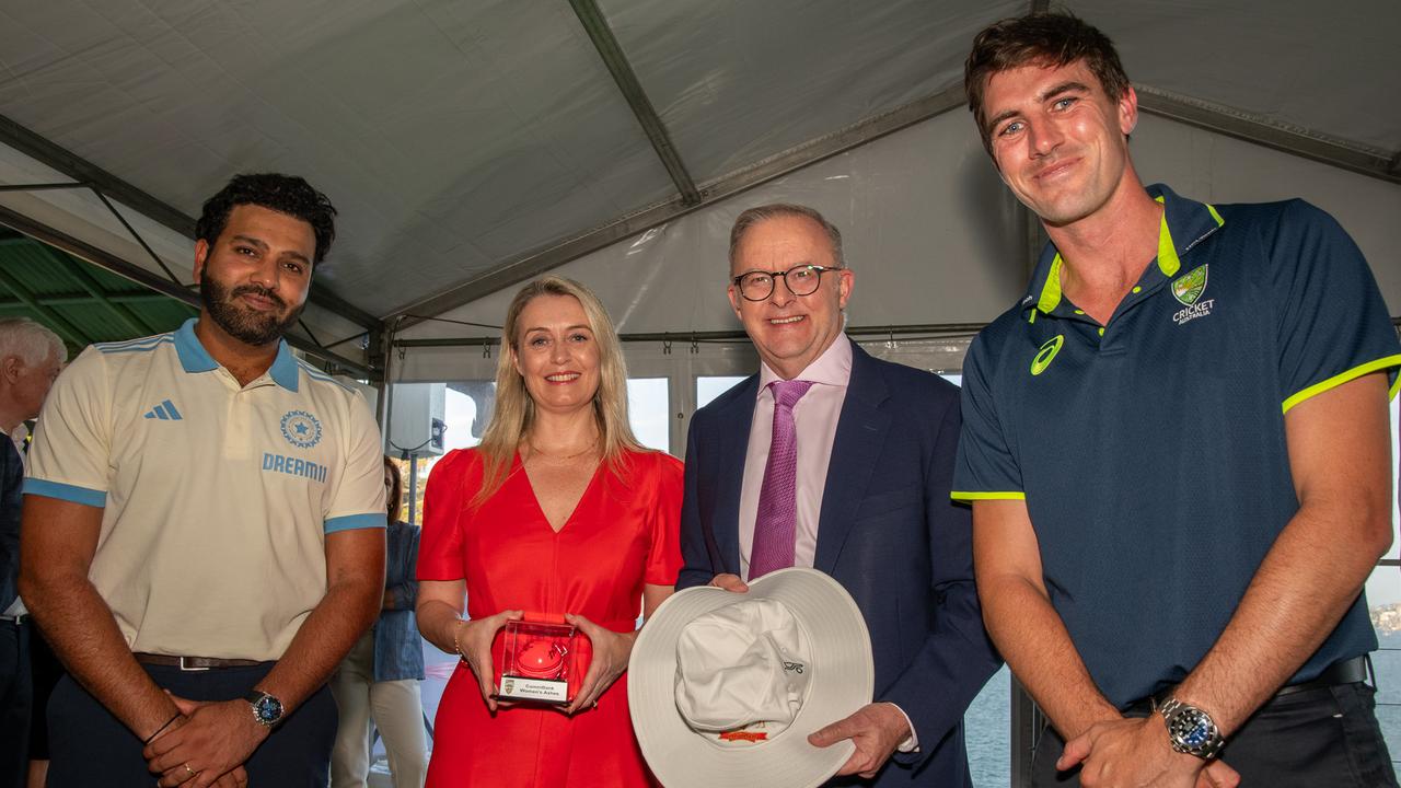 Prime Minister Anthony Albanese and Jodie Haydon with captains Pat Cummins and Rohit Sharma at Kirribilli House. Picture: Thomas Lisson