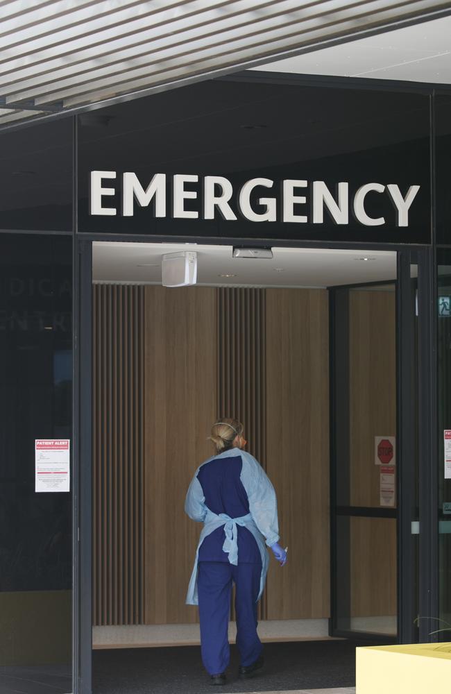 Northern Beaches Hospital triage nurse at the new COVID-19 clinic. Photo: Tim Pascoe