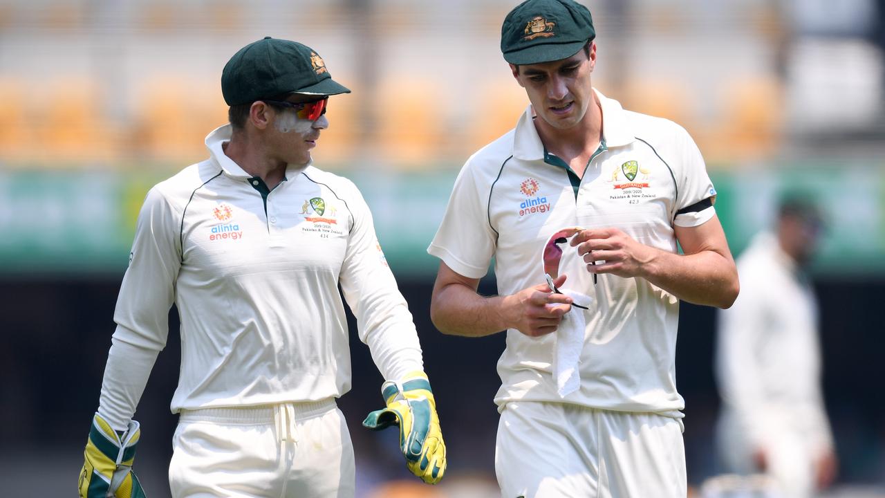 Australia have simplified their review process to include mainly the keeper and the bowler.