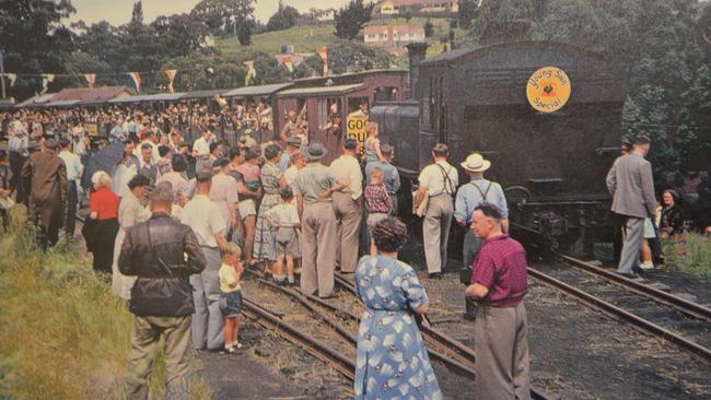 Puffing Billy’s Young Sun Special train rides from December 1954.