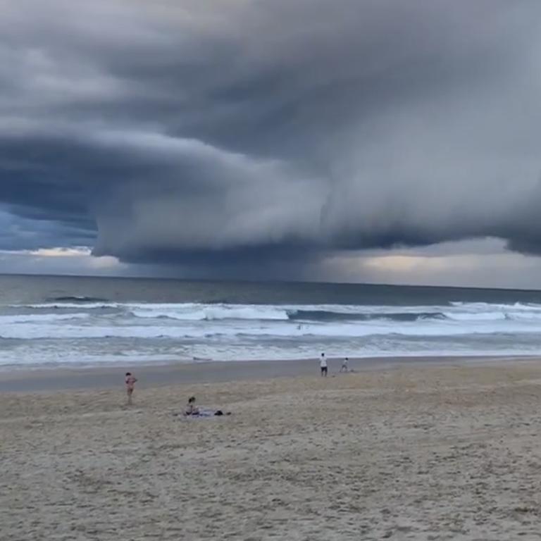 Brisbane Gold Coast Weather Panic As Bizarre Ghost Storms Hit The