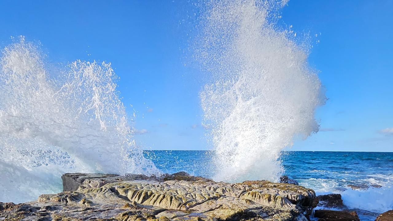 You can capture some pretty cool shots walking along the beach with the Samsung Galaxy Z Flip 5. Photo: Mark Furler