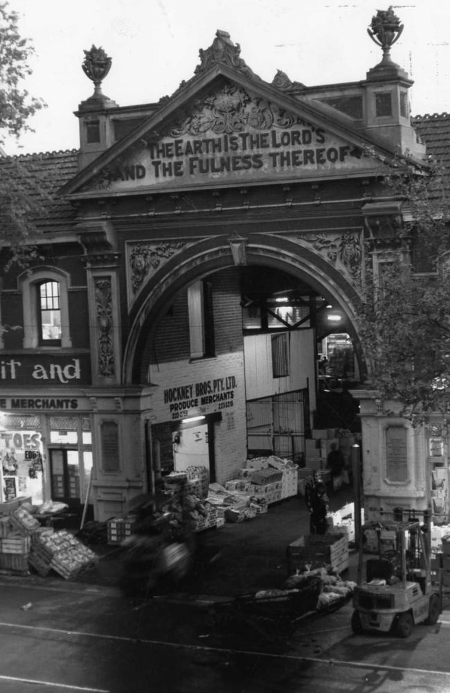 The last day of trading at the East End Market on Grenfell St, September 1988, before the market was moved to Pooraka.