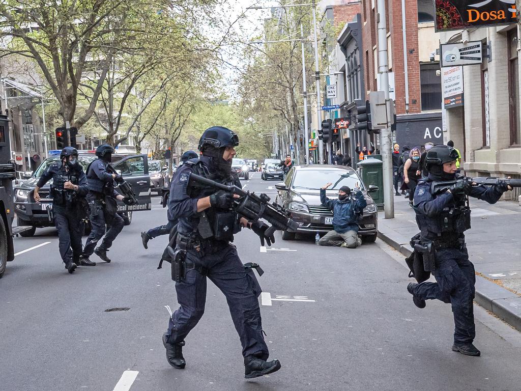 Victoria Police arresting anti-lockdown protesters. Picture: Jason Edwards