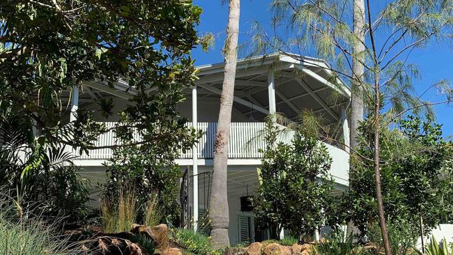 wategos beach house 1