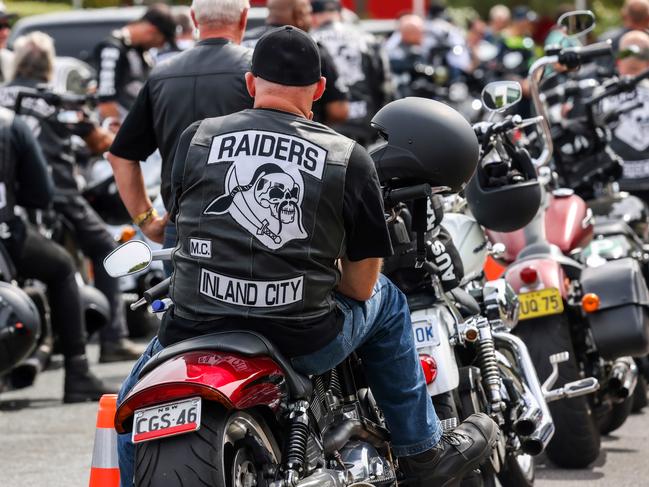 MELBOURNE, AUSTRALIA - NewsWire Photos 20 March , 2021: Police do identity checks on members of the Mongols motorcycle gang as they arrive in Port Melbourne after riding down from Bendigo.Picture : NCA NewsWire / Ian Currie