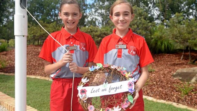 DIRECT LINKS: Lakes Creek State School   captains Maddison Hughes and Isabella Hiley at the Stenhouse Park monument. INSET: Maddison Jaggers McPhee, Tom Kerr and Riley Bloomfield. Picture: Jann Houley