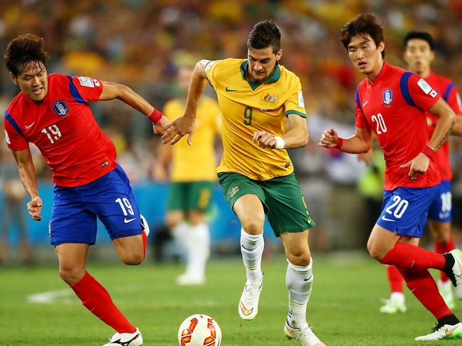 SYDNEY, AUSTRALIA - JANUARY 31: Tomi Juric of Australia in action during the 2015 Asian Cup final match between Korea Republic and the Australian Socceroos at ANZ Stadium on January 31, 2015 in Sydney, Australia. (Photo by Mark Nolan/Getty Images)