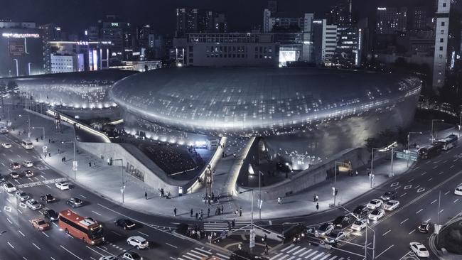 Dongdaemun Design Plaza, the centerpiece of South Korea's fashion hub.