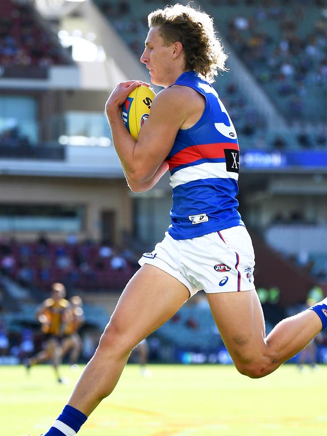 Adelaide, AUSTRALIA – SEPTEMBER 13: Aaron Naughton of the Bulldogs marks during the round 17 AFL match between the Hawthorn Hawks and the Western Bulldogs at Adelaide Oval on September 13, 2020 in Adelaide, Australia. (Photo by Mark Brake/Getty Images)